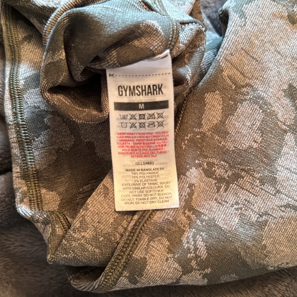 Gymshark Green Camo Leggings - Picture 6 of 6